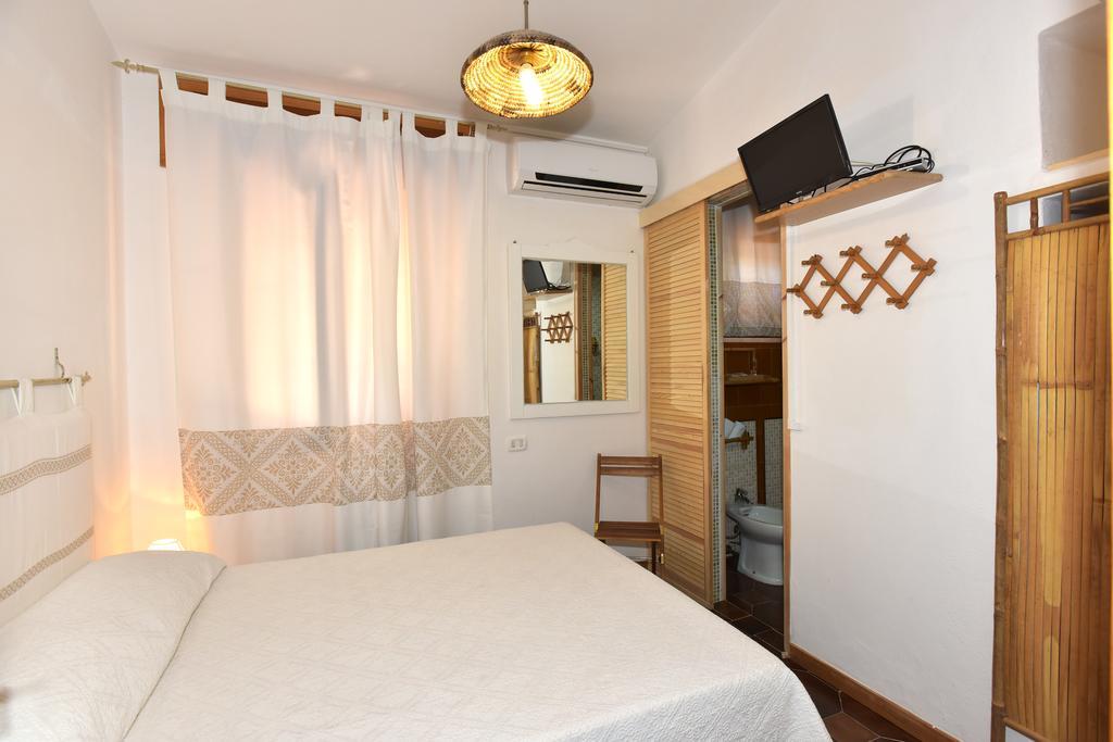 Bed & Breakfast Yin & Yang San Pantaleo Kültér fotó