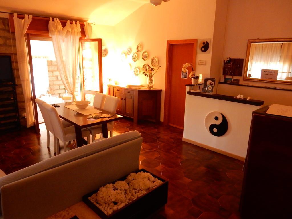 Bed & Breakfast Yin & Yang San Pantaleo Kültér fotó