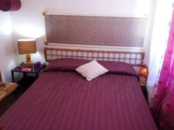 Bed & Breakfast Yin & Yang San Pantaleo Kültér fotó