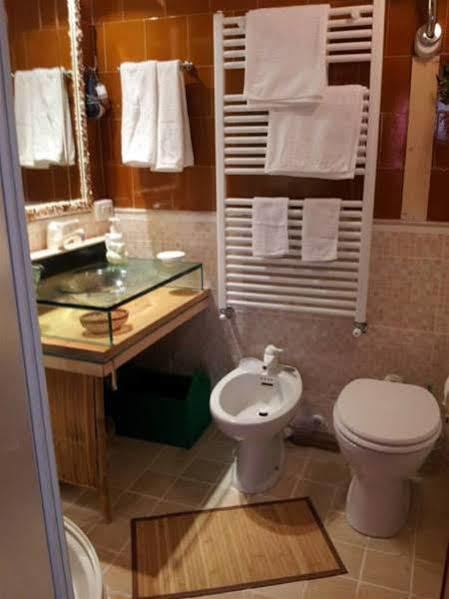 Bed & Breakfast Yin & Yang San Pantaleo Kültér fotó